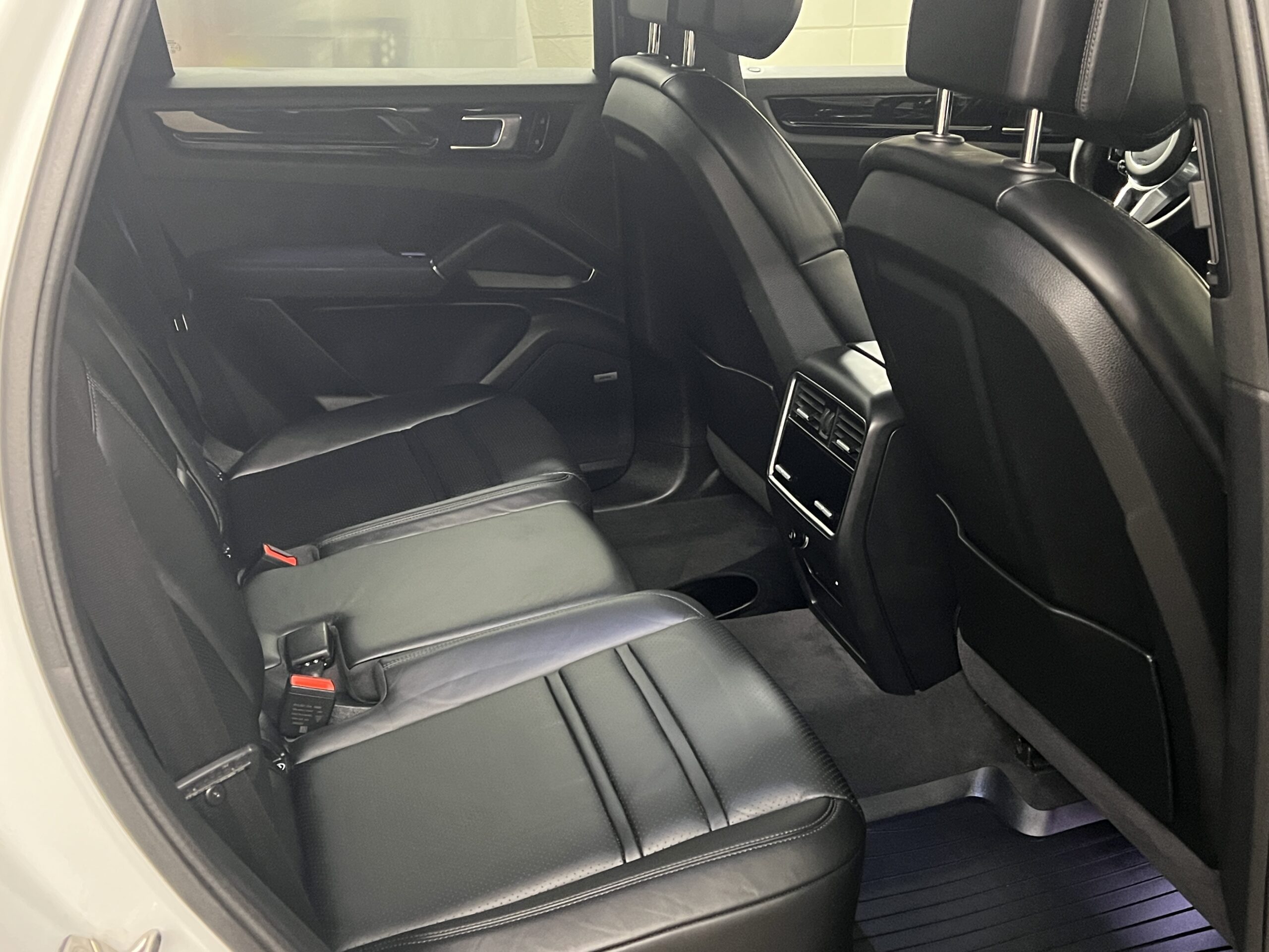 2020 PORSCHE CAYENNE - Image 10