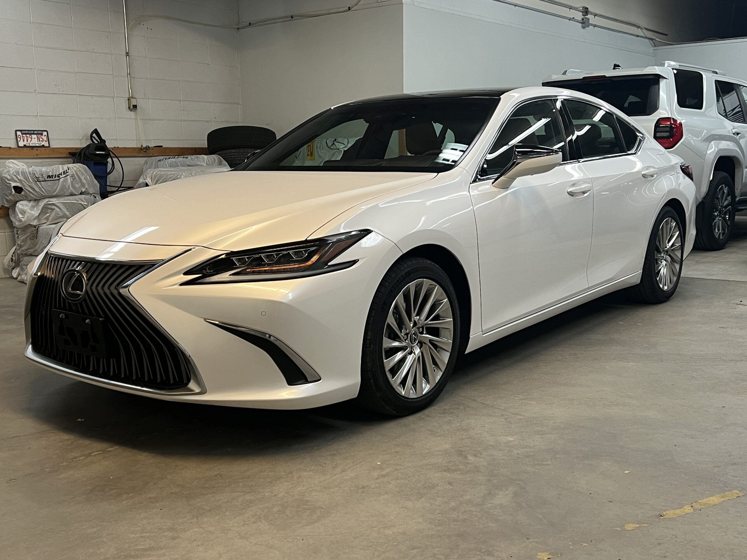 2021 LEXUS ES350 FWD ONE ONWER NO ACCIDENT - Image 3
