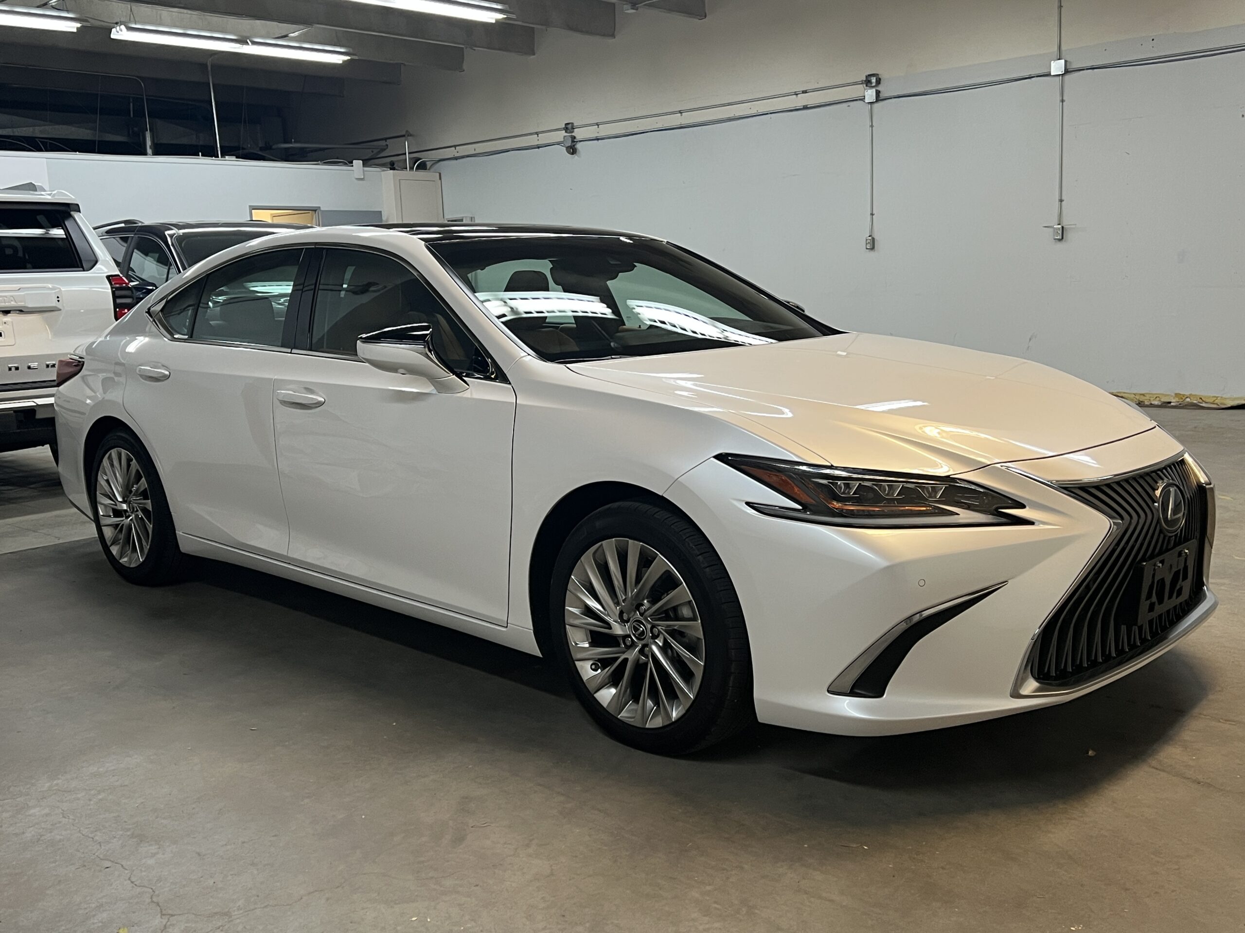 2021 LEXUS ES350 FWD ONE ONWER NO ACCIDENT - Image 4