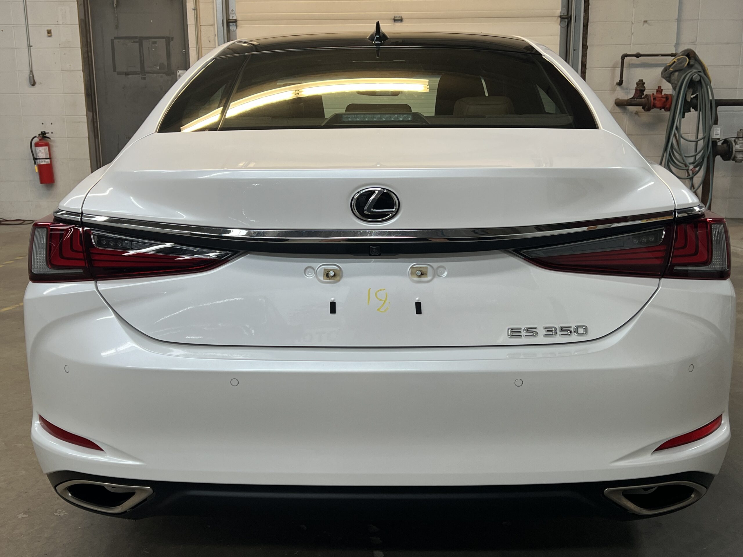 2021 LEXUS ES350 FWD ONE ONWER NO ACCIDENT - Image 5
