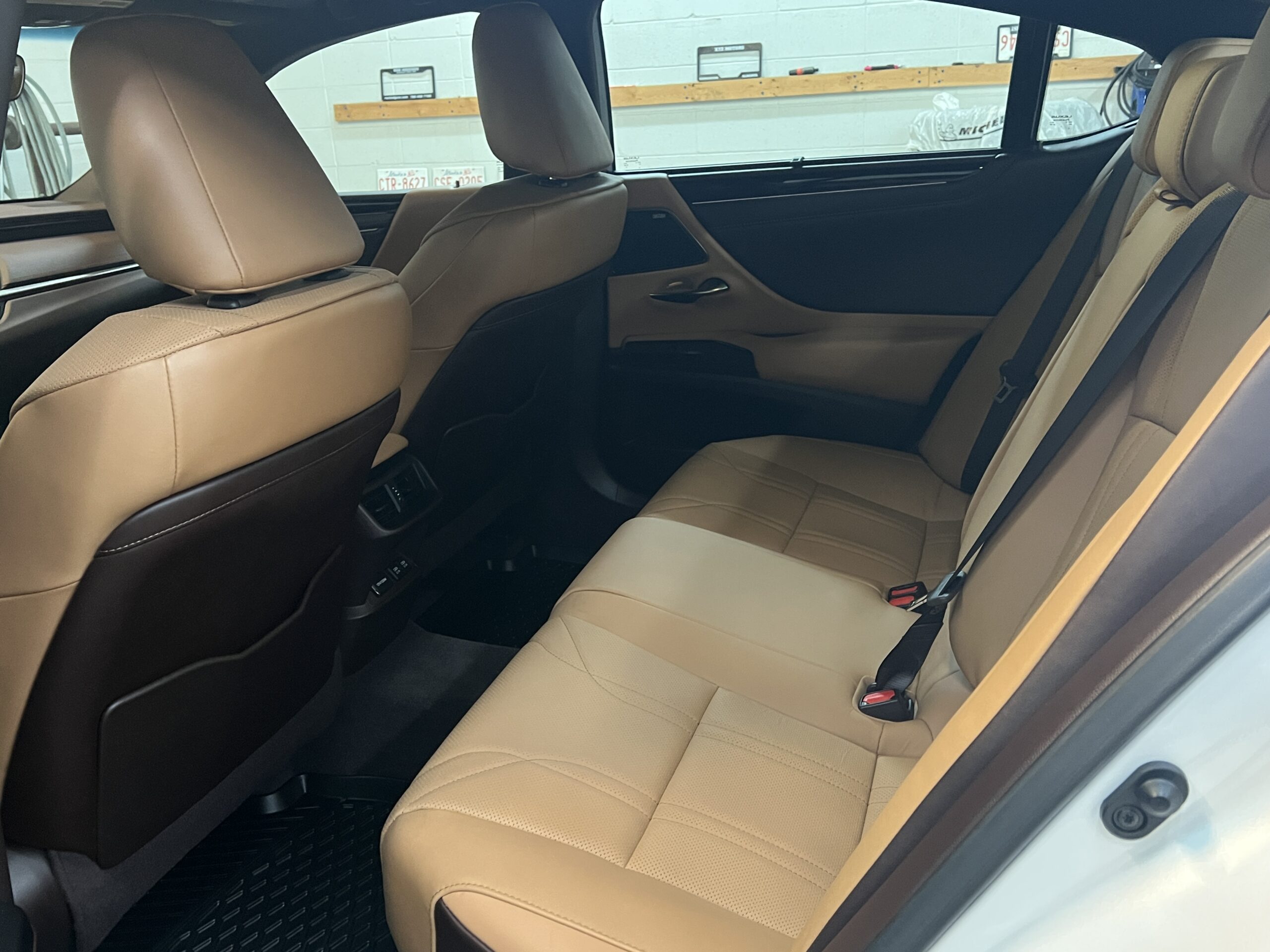 2021 LEXUS ES350 FWD ONE ONWER NO ACCIDENT - Image 10