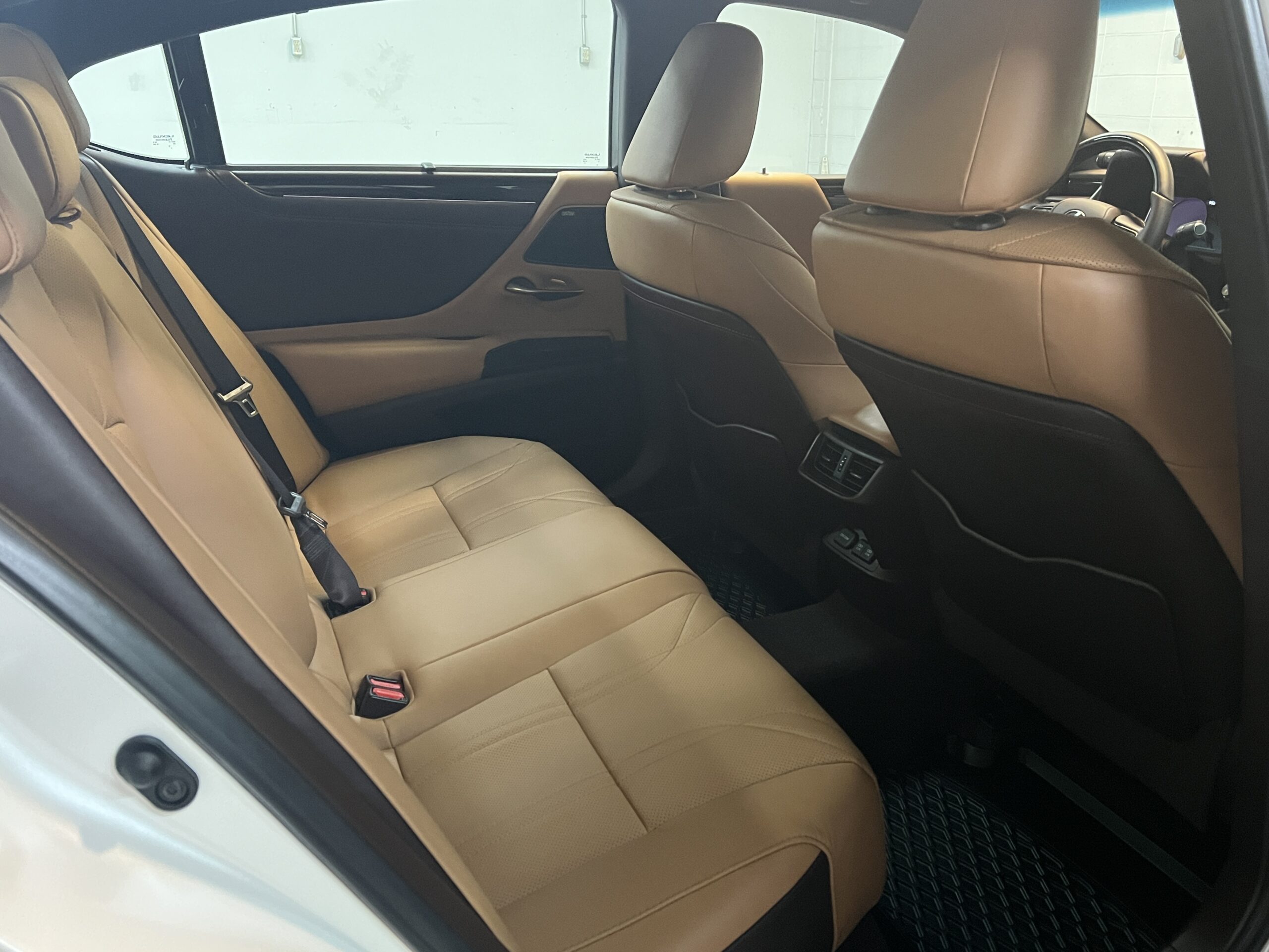 2021 LEXUS ES350 FWD ONE ONWER NO ACCIDENT - Image 11