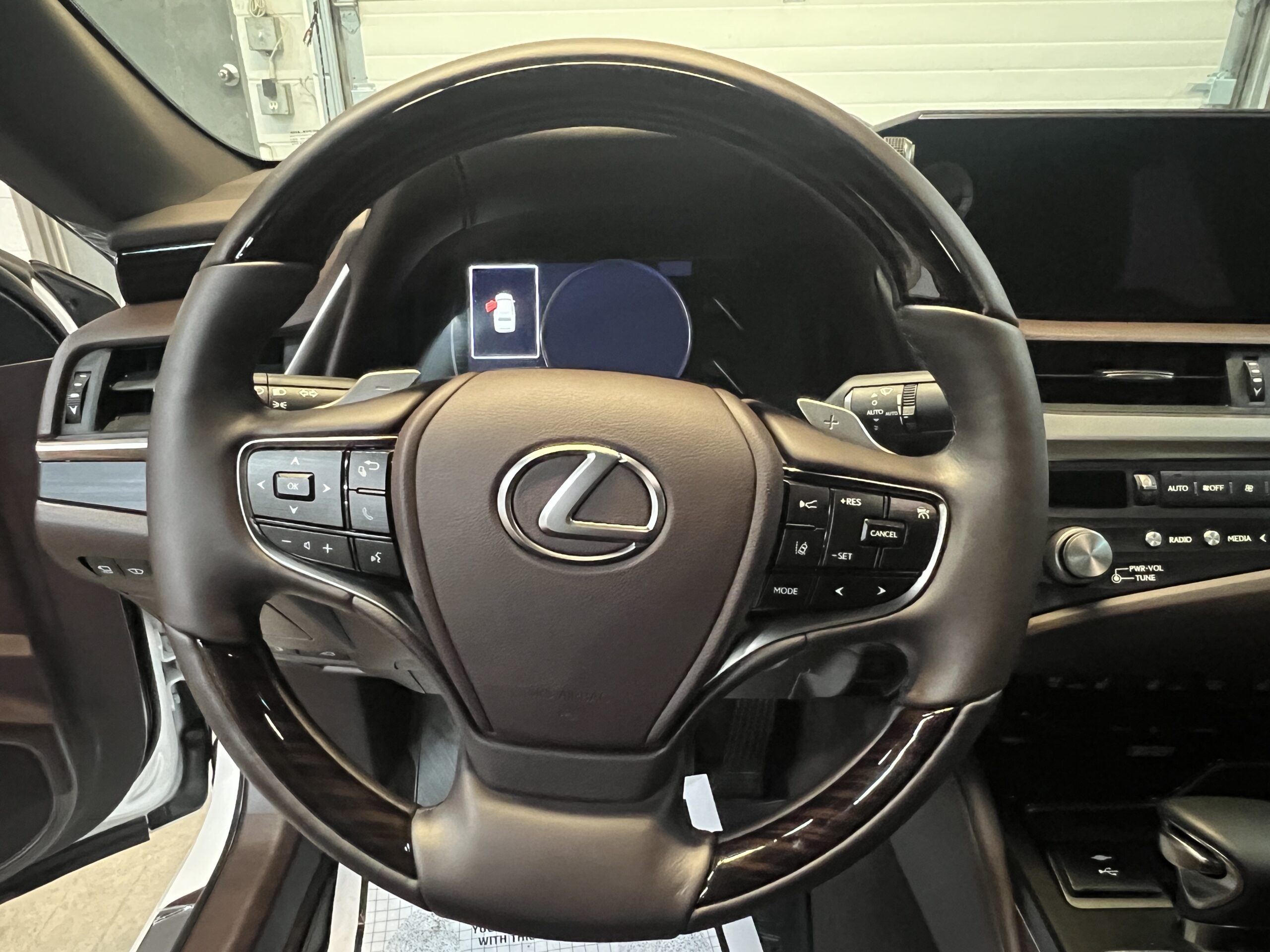 2021 LEXUS ES350 FWD ONE ONWER NO ACCIDENT - Image 14