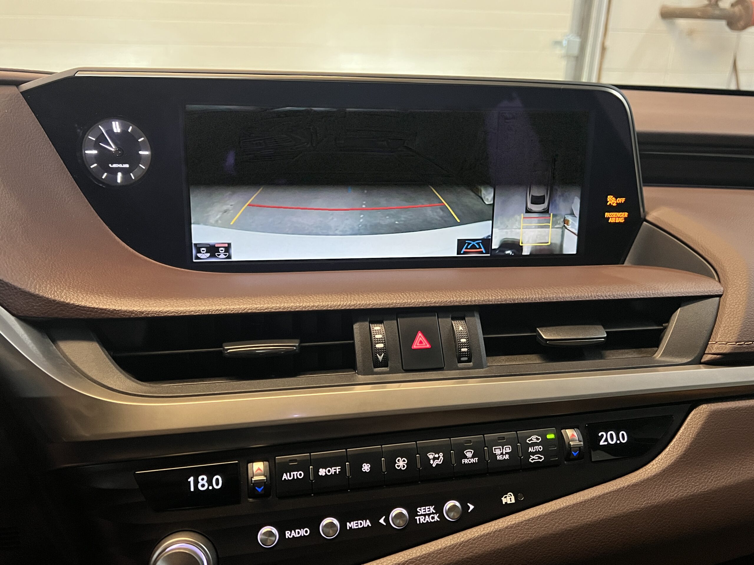 2021 LEXUS ES350 FWD ONE ONWER NO ACCIDENT - Image 17