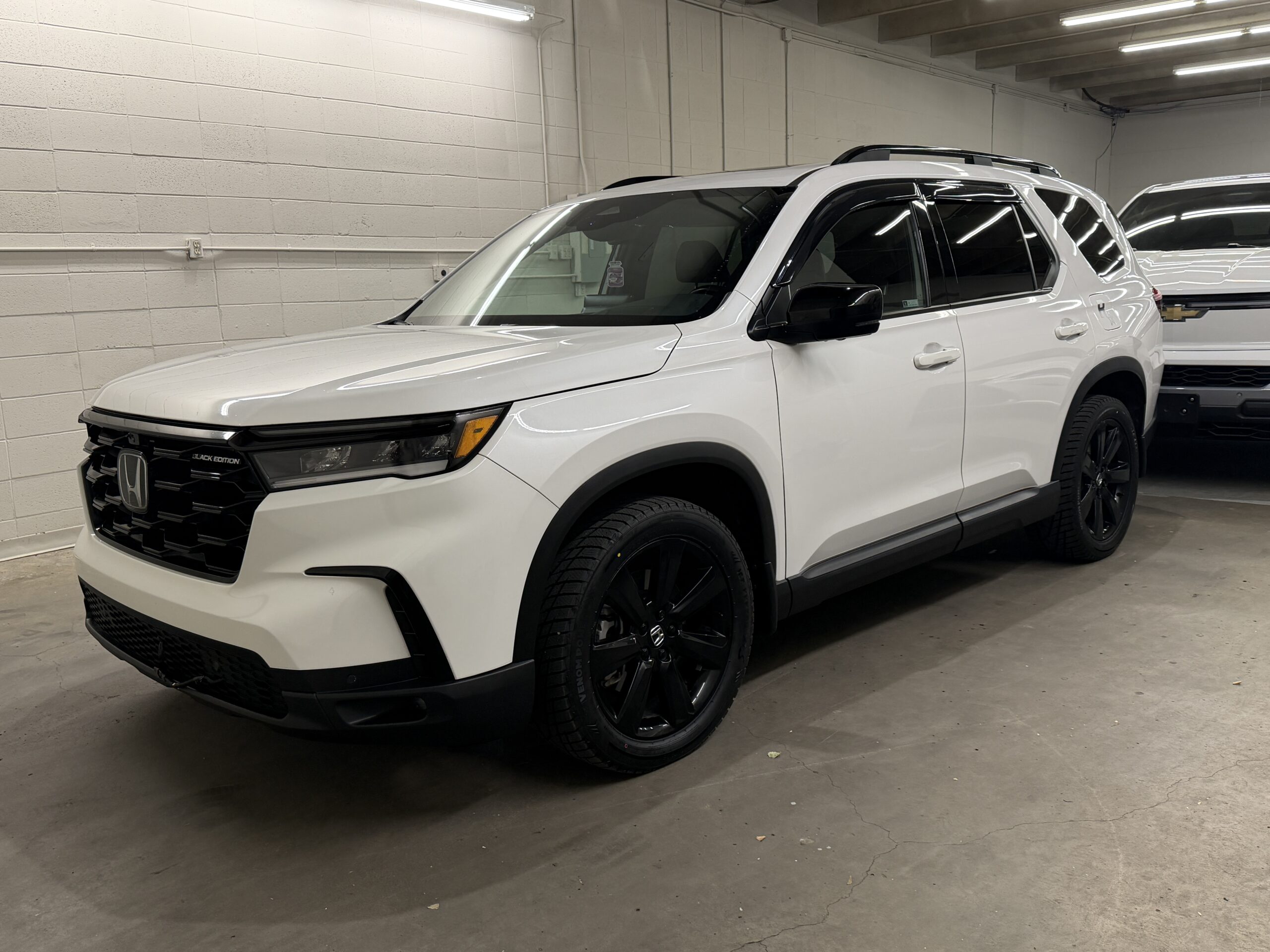 2023 HONDA PILOT BLACK EDITION AWD *PENDING* - Image 3