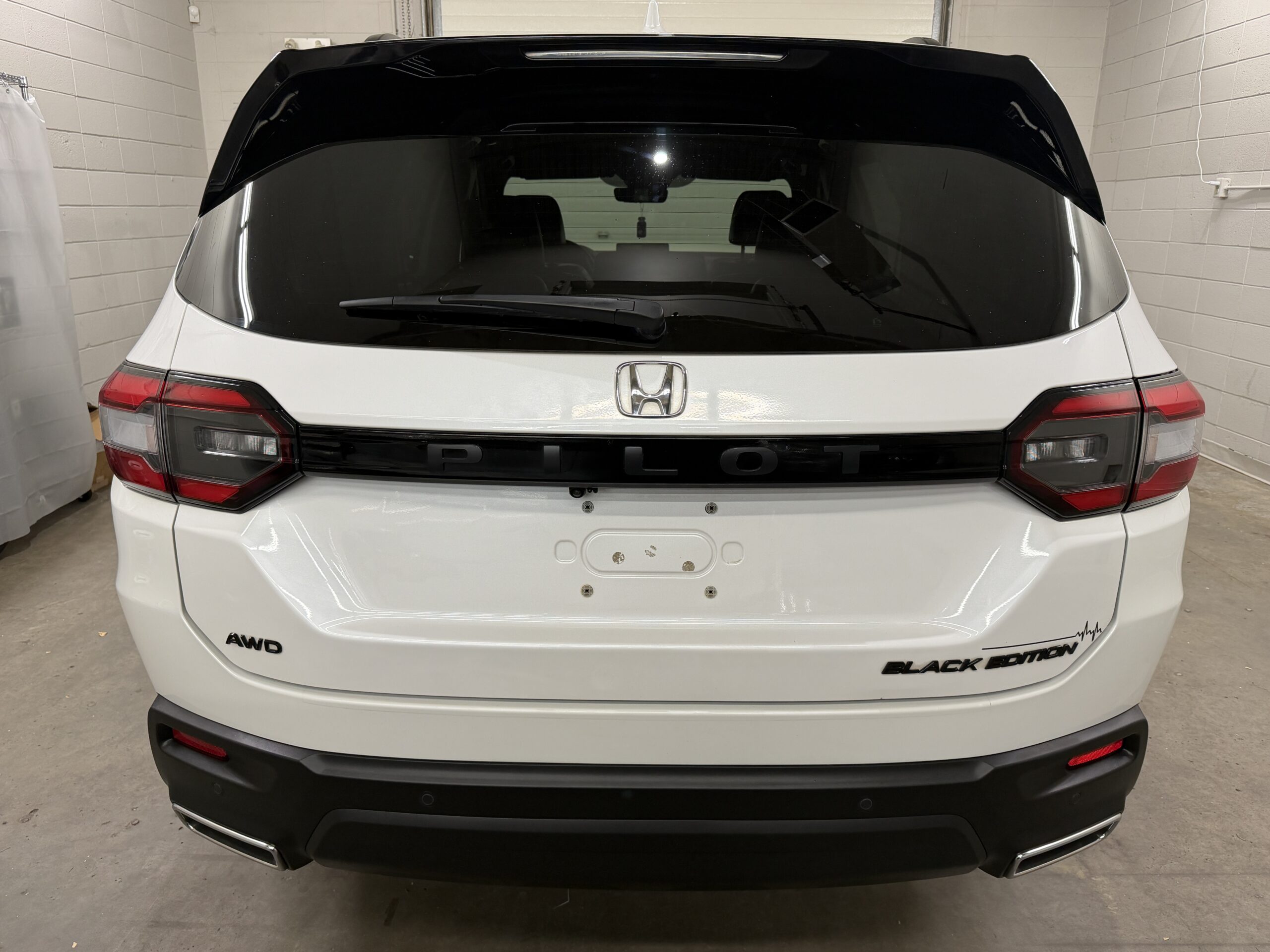 2023 HONDA PILOT BLACK EDITION AWD *PENDING* - Image 5