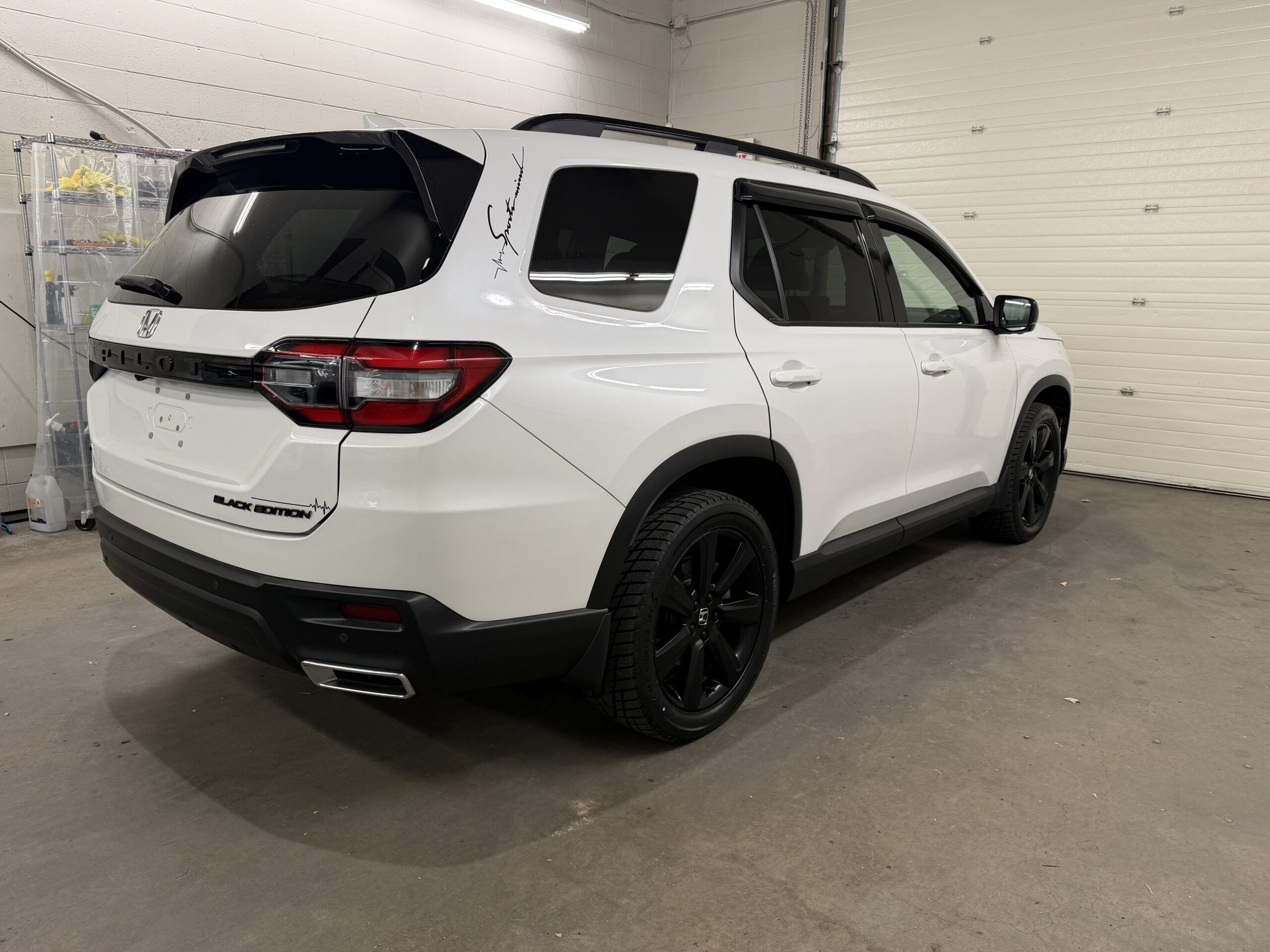 2023 HONDA PILOT BLACK EDITION AWD *PENDING* - Image 6