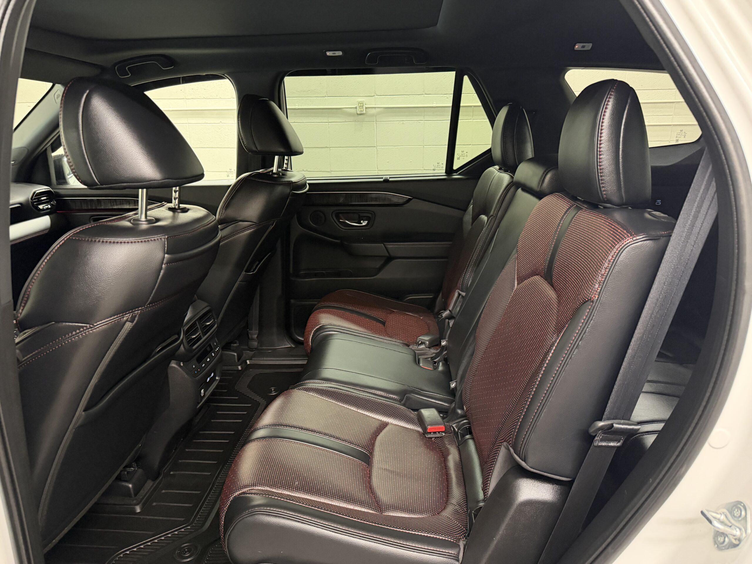 2023 HONDA PILOT BLACK EDITION AWD *PENDING* - Image 9