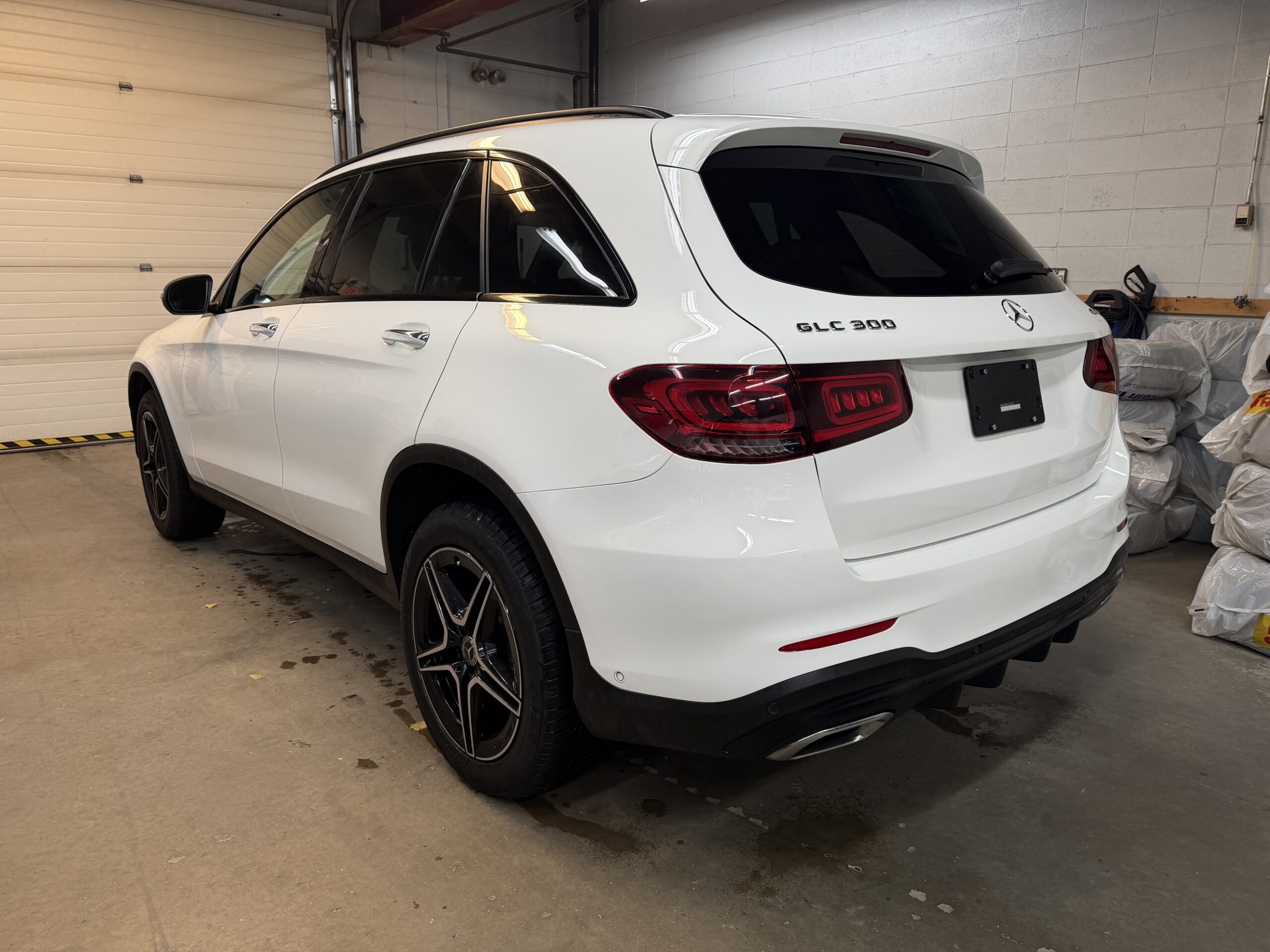 2022 MERCEDES BENZ GLC300 4MATIC - Image 4