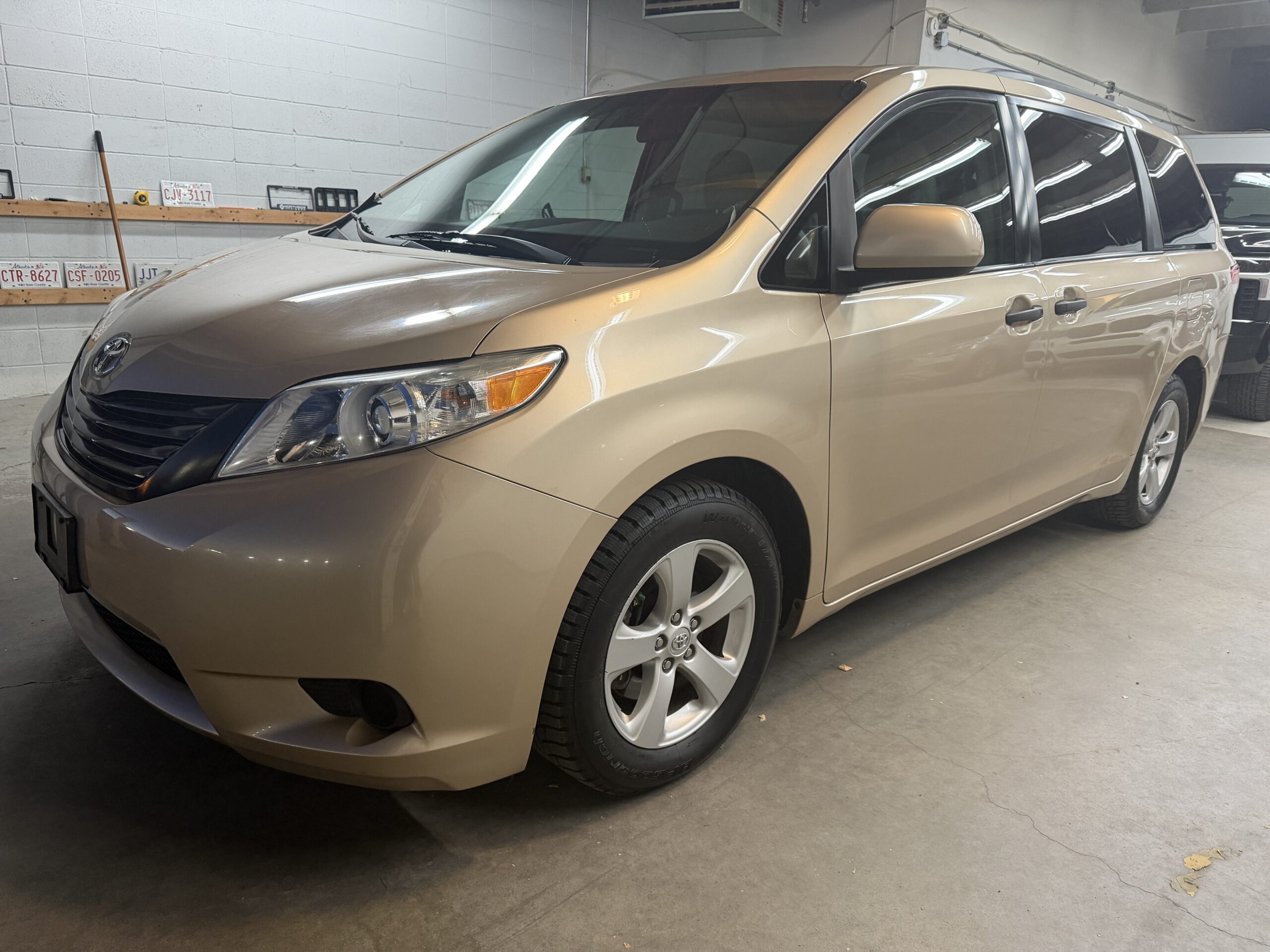 2013 TOYOTA SIENNA CE *PENDING* - Image 2