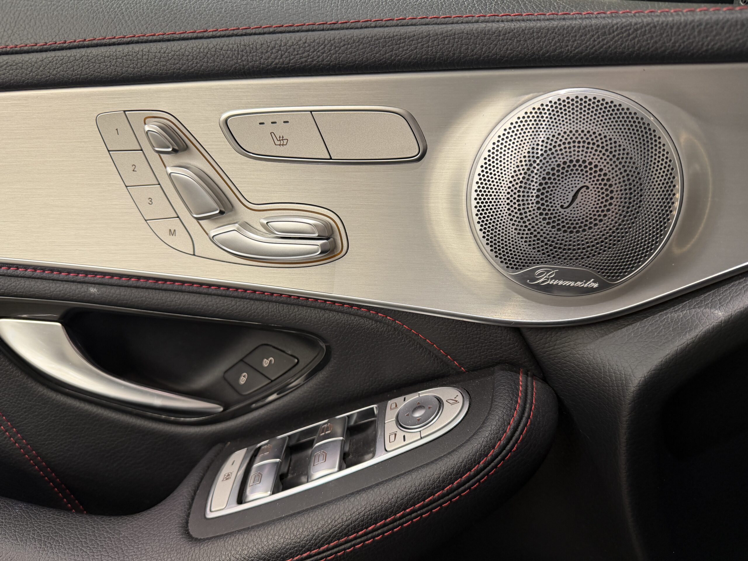 2020 MERCEDES-BENZ GLC 43 4MATIC AMG *PENDING* - Image 12