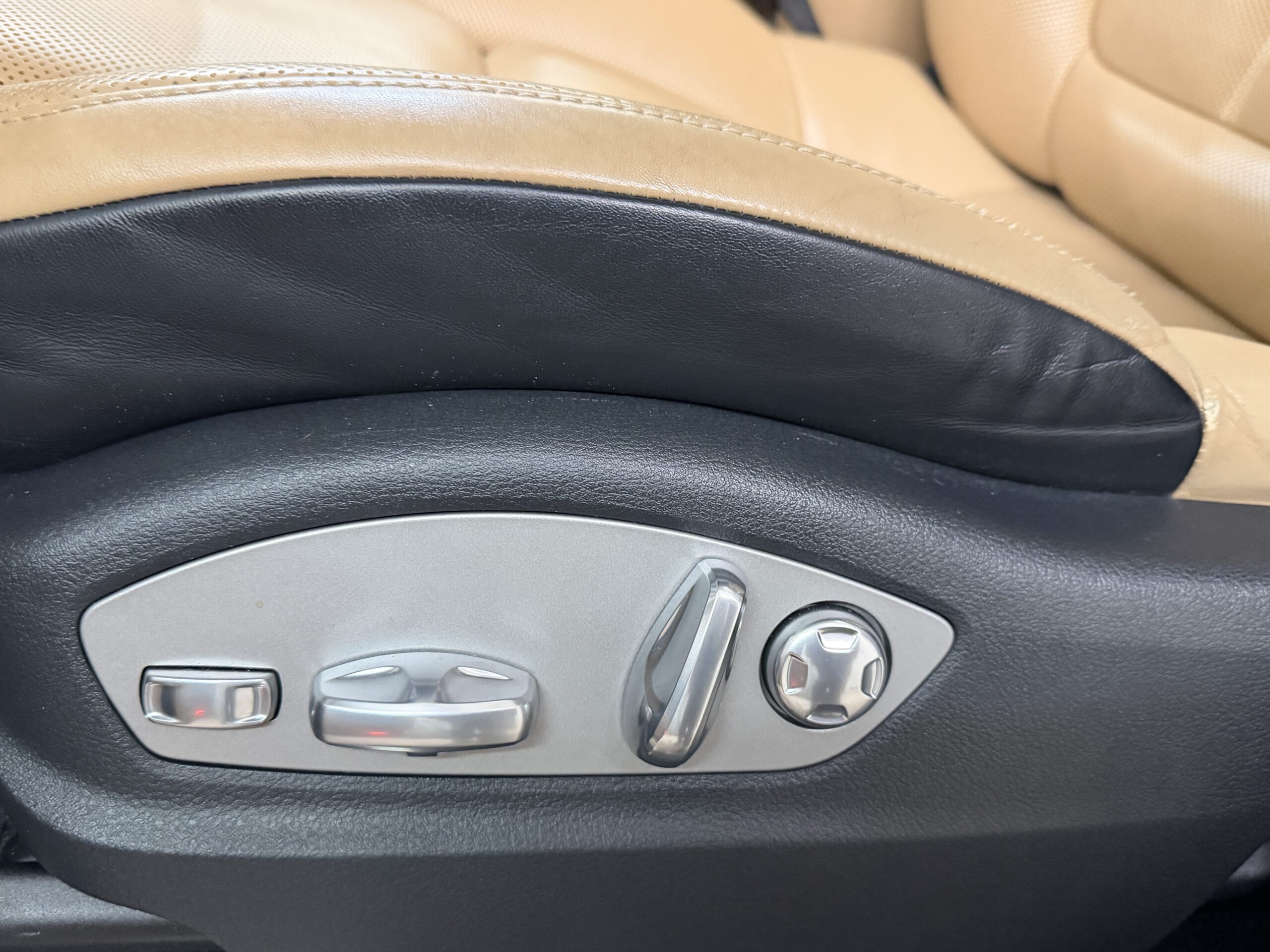 2016 PORSCHE CAYENNE *PENDING* - Image 15
