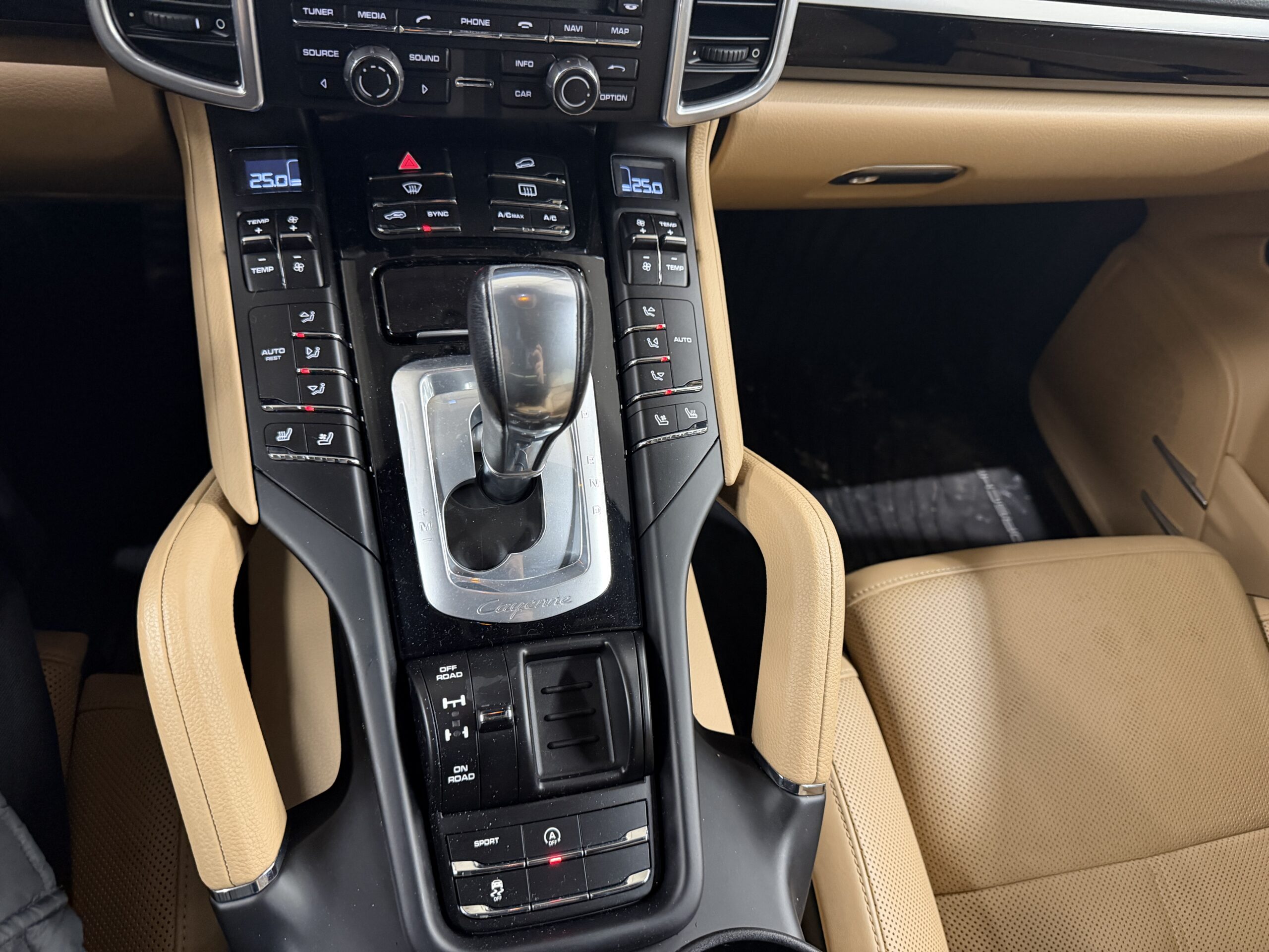 2016 PORSCHE CAYENNE *PENDING* - Image 14