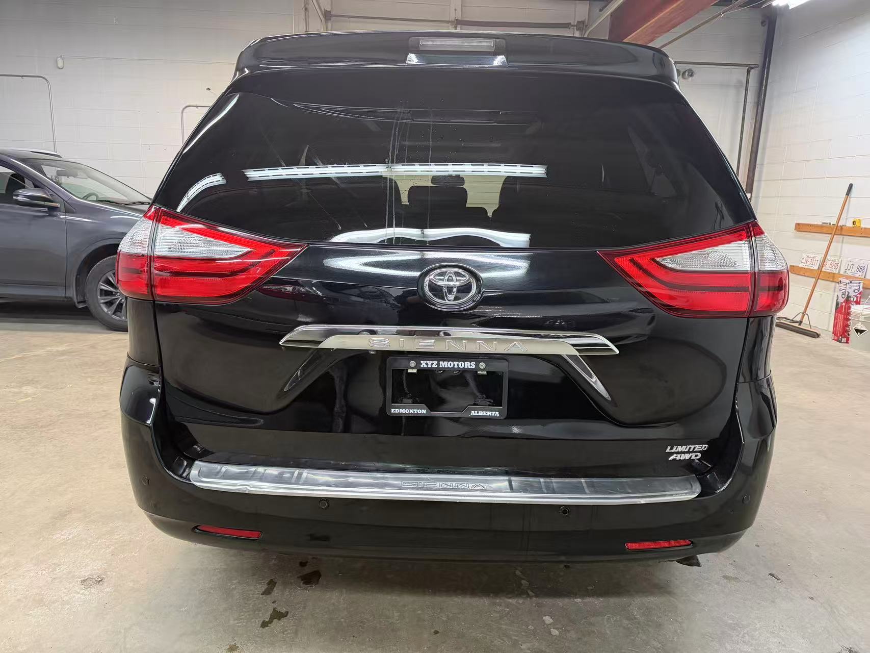 2015 TOYOTA SIENNA XLE LIMITED AWD *PENDING* - Image 5