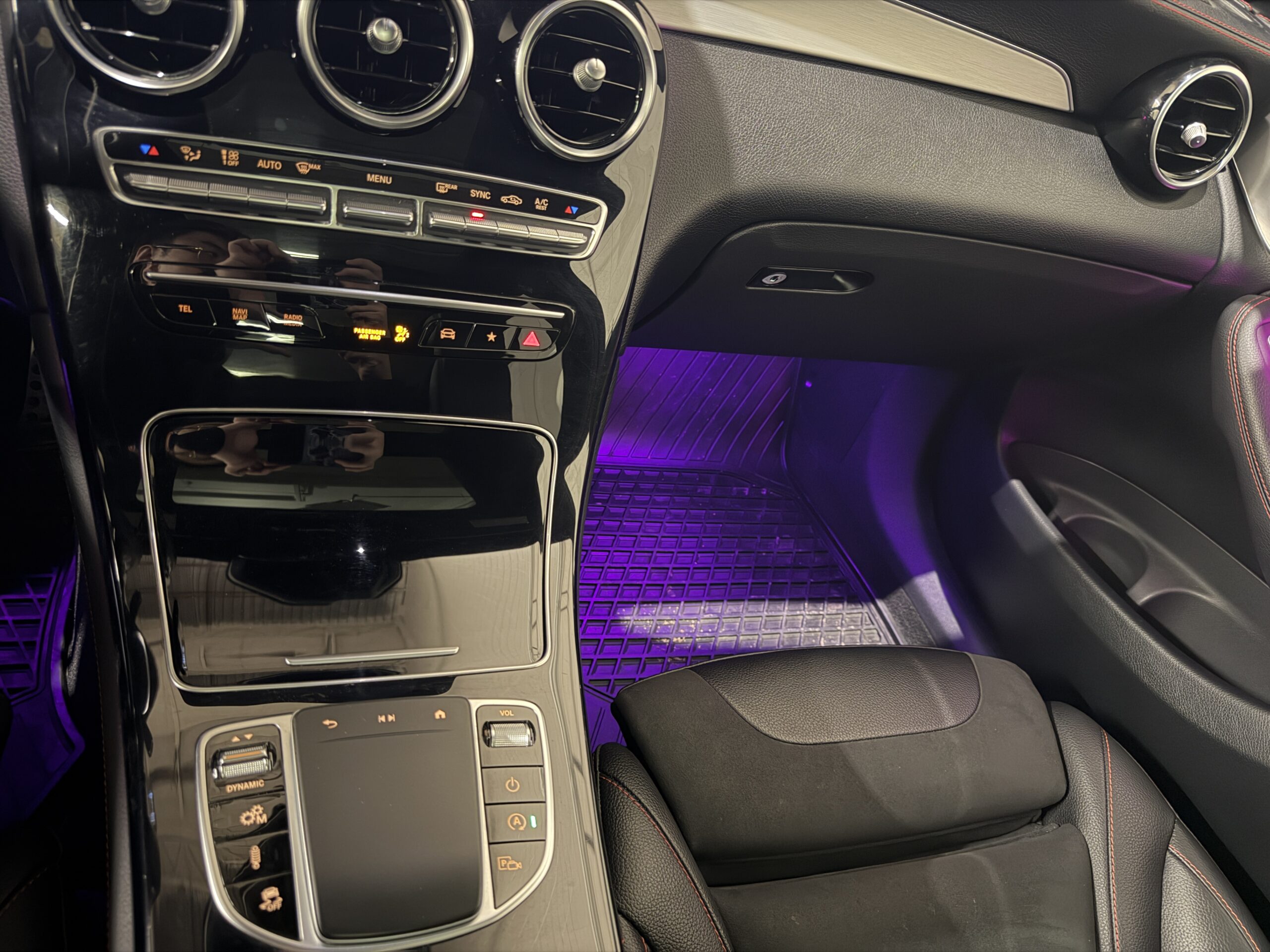 2020 MERCEDES-BENZ GLC 43 4MATIC AMG *PENDING* - Image 16