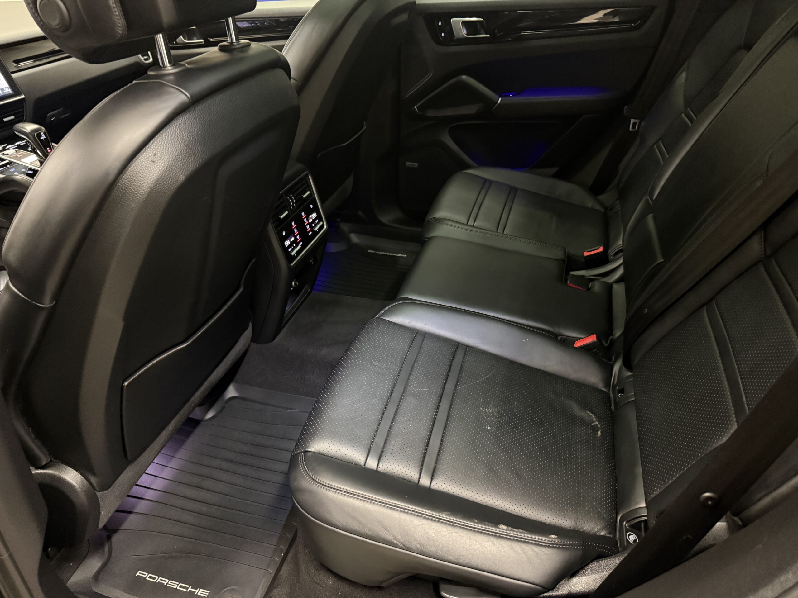 2019 PORSCHE CAYENNE - Image 10