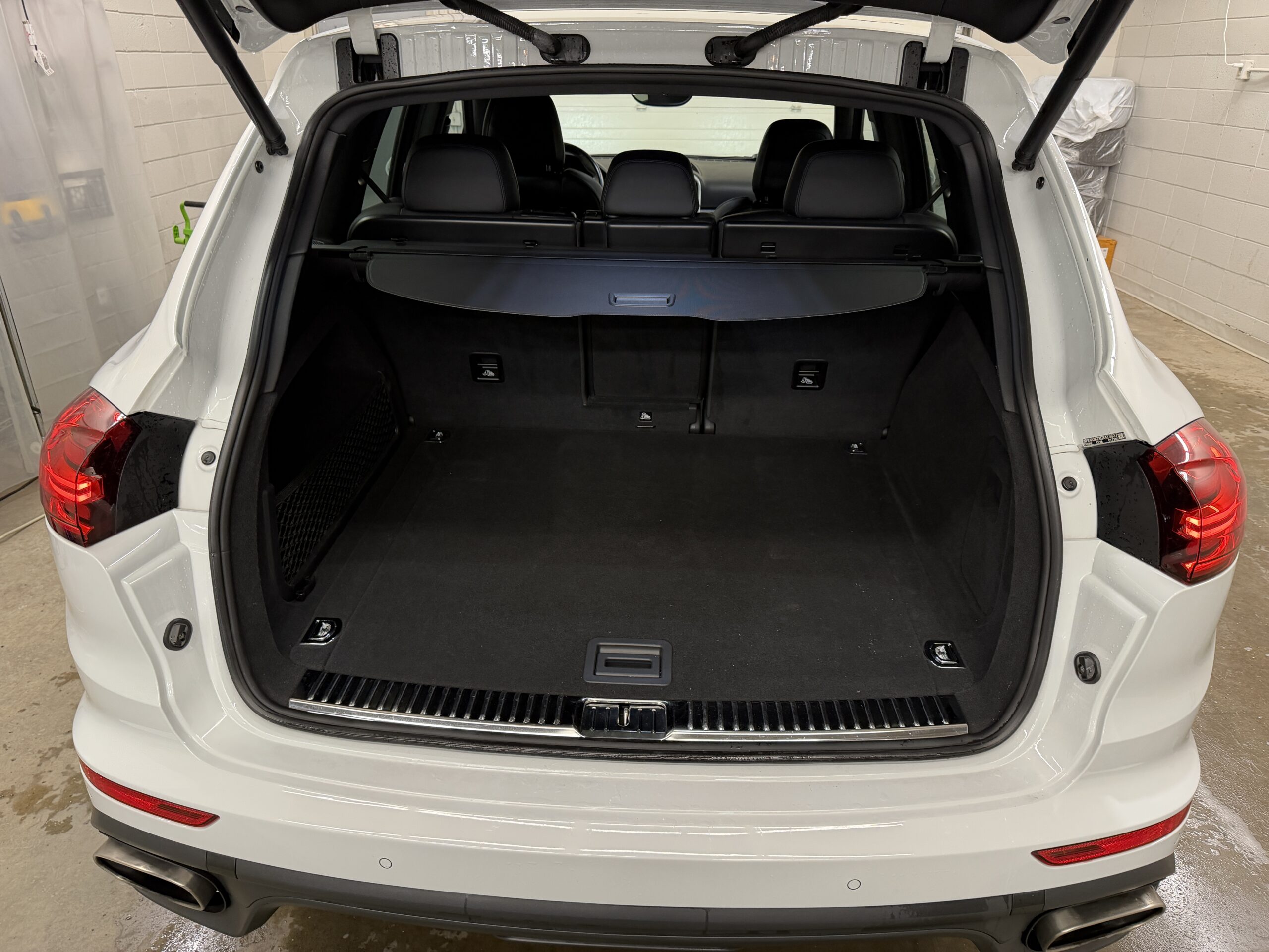 2016 PORSCHE CAYENNE - Image 18