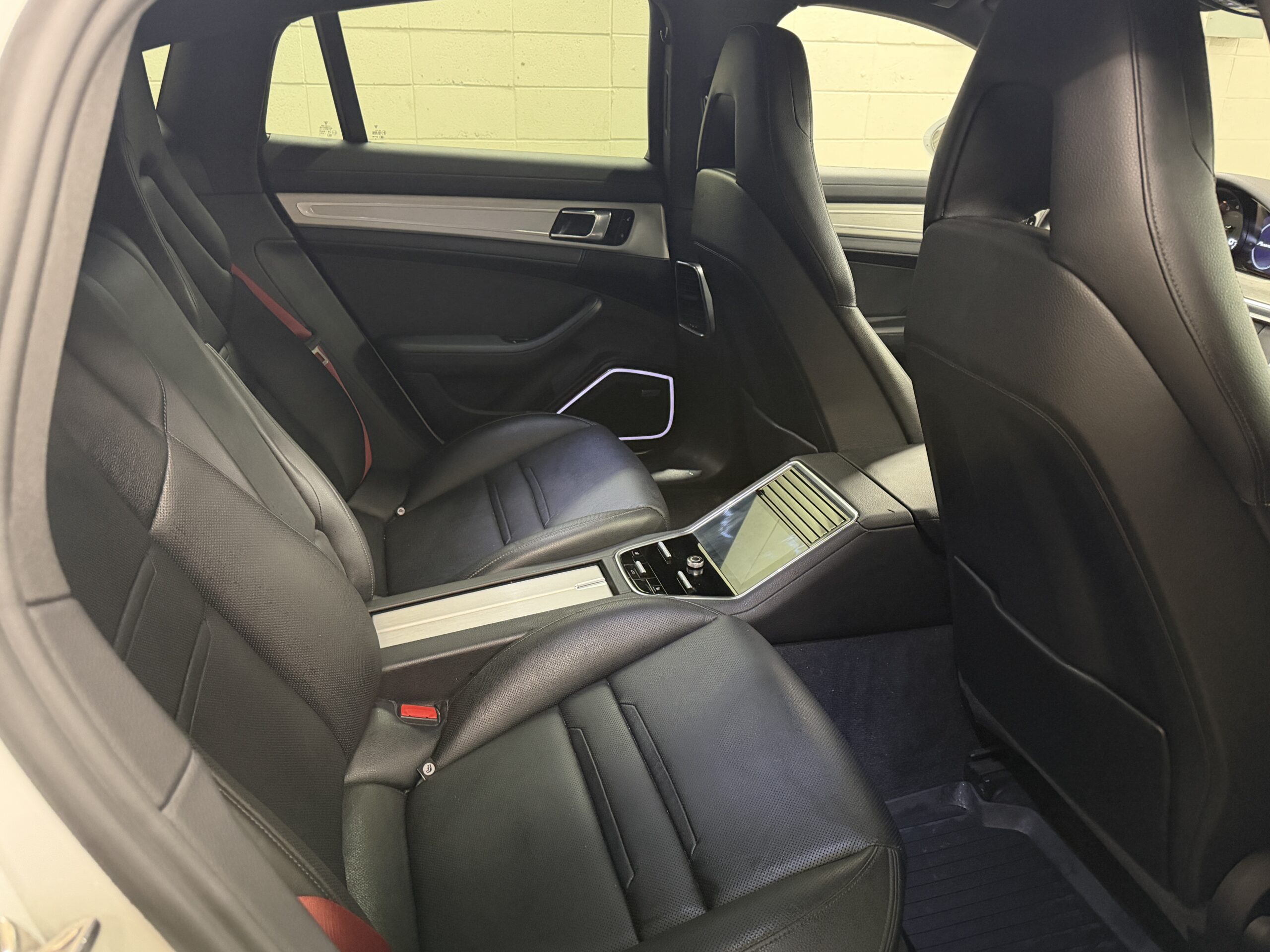 2018 PORSCHE PANAMERA 4S - Image 9