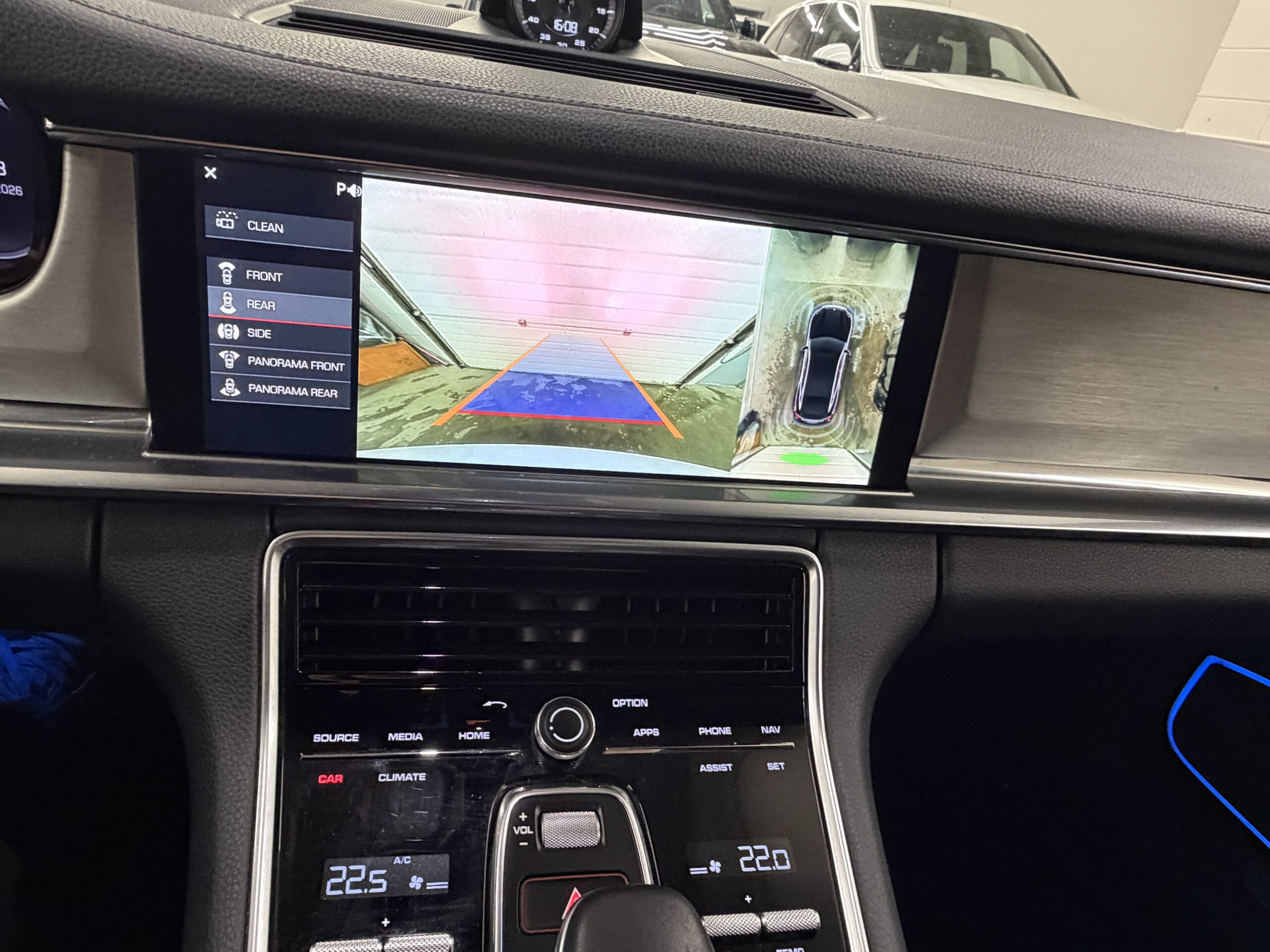 2018 PORSCHE PANAMERA 4S - Image 12