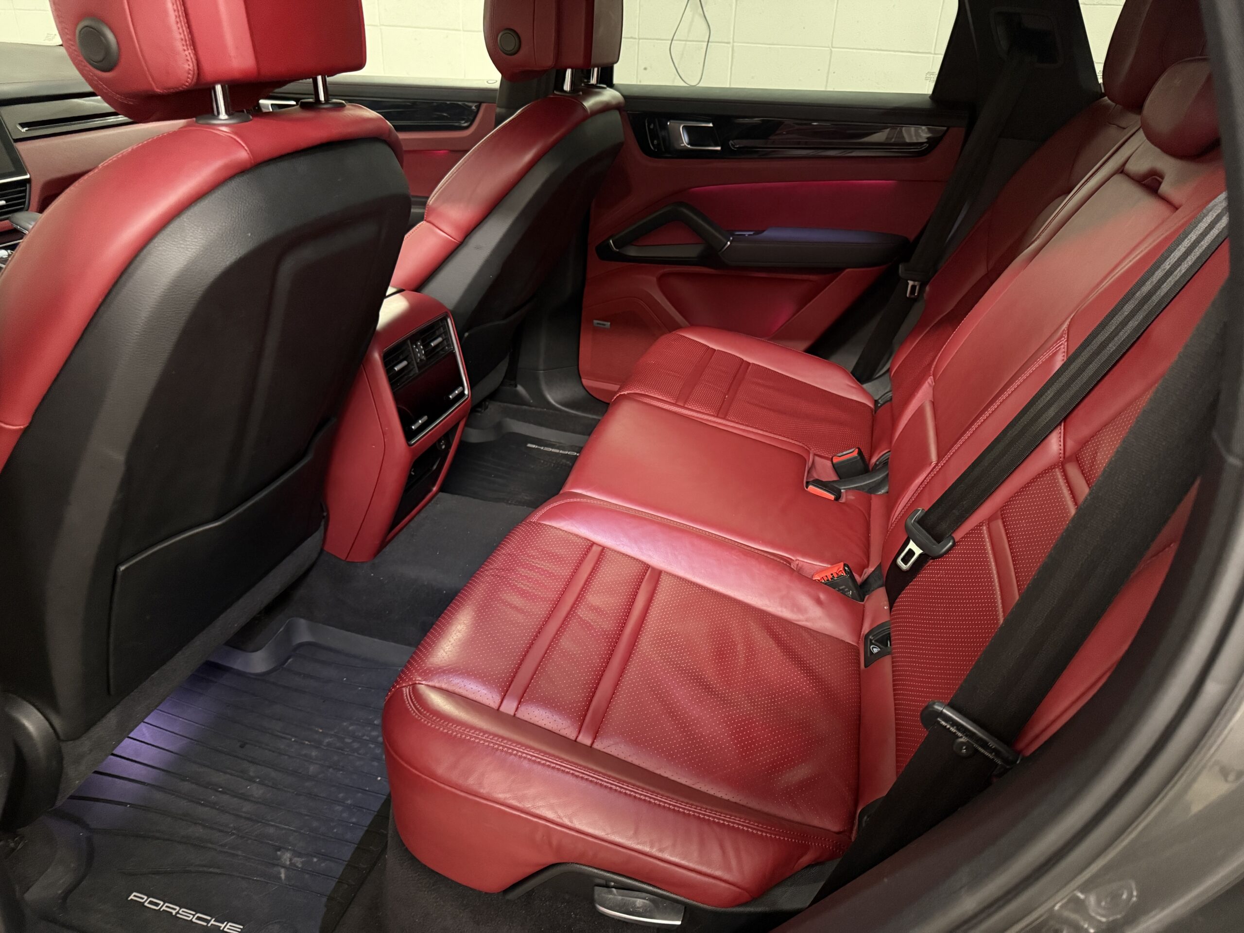 2019 PORSCHE CAYENNE - Image 11