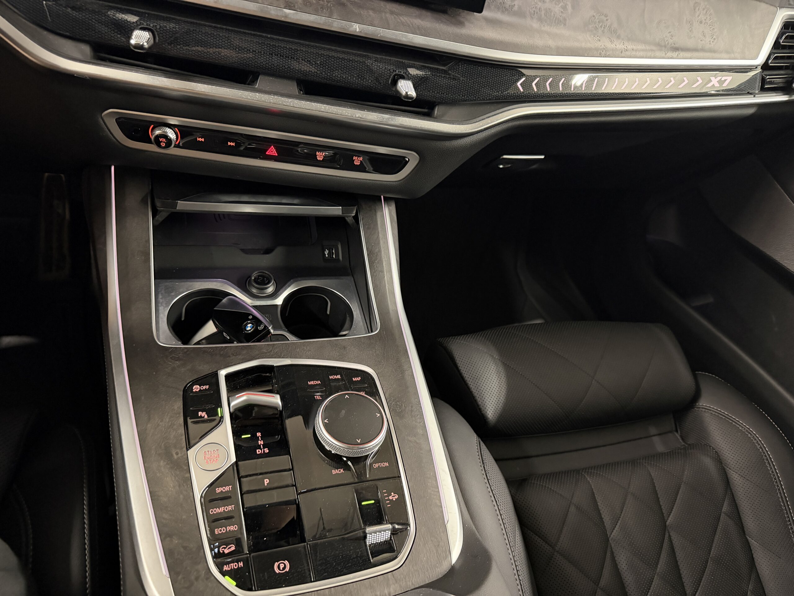 2024 BMW X7 XDRIVE40I - Image 12